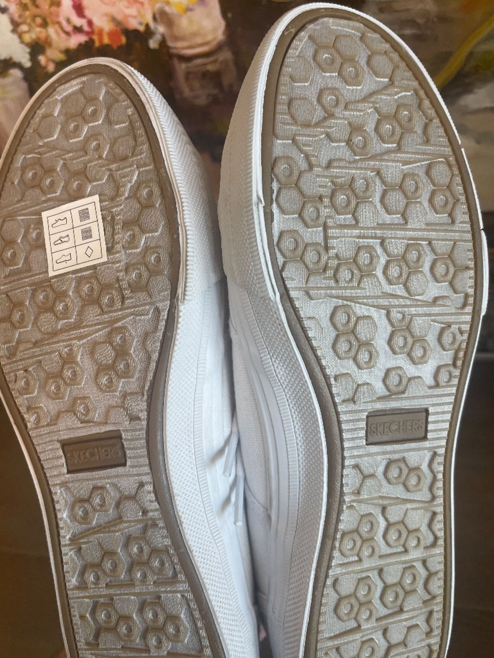 Skechers White Canvas Utopia Memory Foam Sneakers Lace Ups Comfort Versatile 9 - Picture 6 of 8
